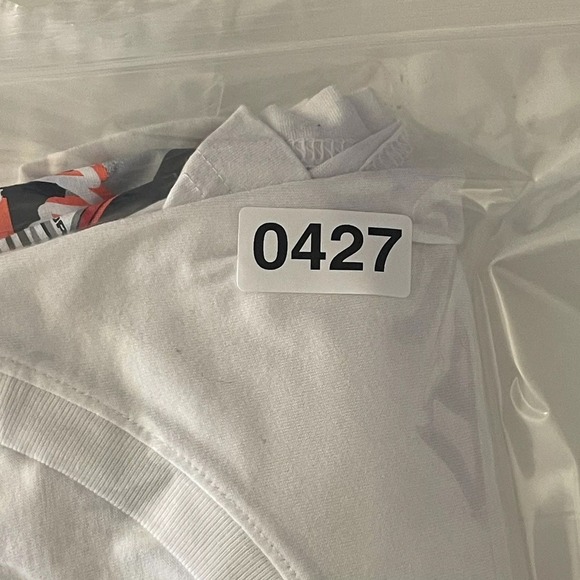 Under Armour T-Shirt Size XL White Loose Fit Graphic Racing - Picture 13 of 13